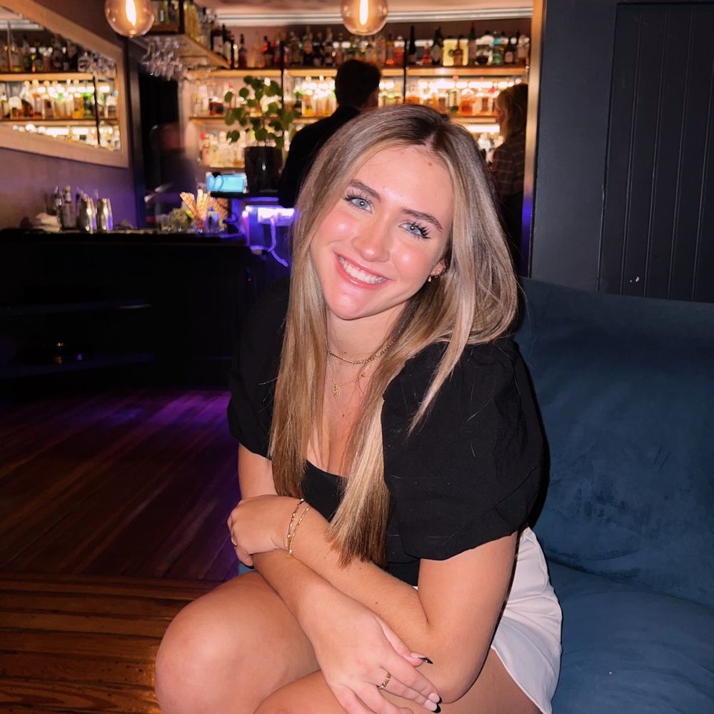 Meet your Posher, Whitney